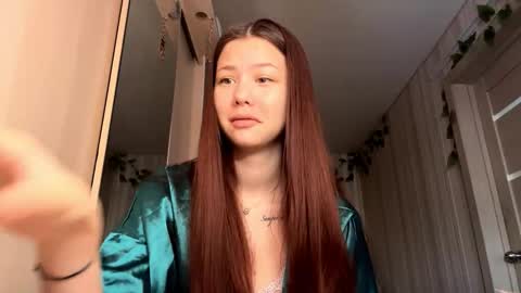 Snapshot of carolynexford chatting on 01/07/26, 06:05 Emma online show from 01/07/26, 06:05