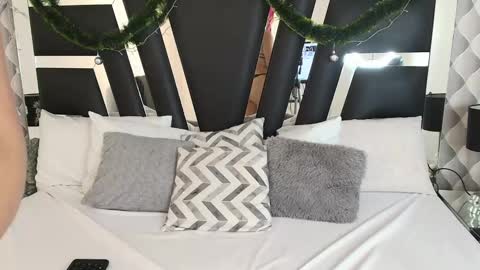 Caro Gmez  online show from 01/14/25, 04:08