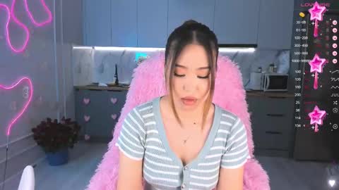Snapshot of carpe_diemmm chatting on 02/23/25, 11:58 Yummi online show from 02/23/25, 11:58