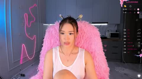 Snapshot of carpe_diemmm chatting on 09/10/25, 10:43 Yummi online show from 09/10/25, 10:43