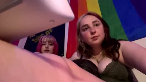 Snapshot of carpetmunchers chatting on 10/04/25, 01:14 carpetmunchers online show from 10/04/25, 01:14