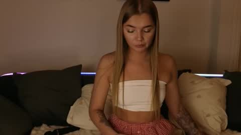 carriebradshawww online show from 11/20/25, 04:51