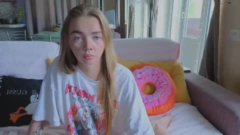 carriebradshawww online show from 05/08/26, 10:09