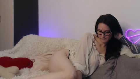 Caroline online show from 09/09/25, 12:26