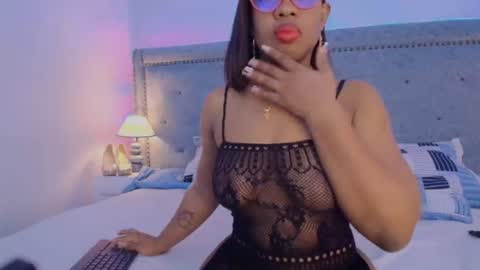 Snapshot of caseymoon chatting on 06/17/26, 12:29 Casey online show from 06/17/26, 12:29