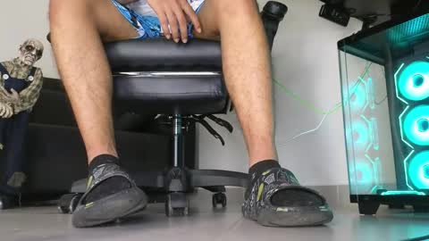 cash_master777 online show from 04/22/26, 03:24