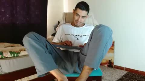 Snapshot of cash_master_san chatting on 10/30/25, 04:41 Cash Master San online show from 10/30/25, 04:41