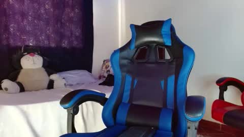 Snapshot of cash_master_san chatting on 12/01/25, 04:01 Cash Master San online show from 12/01/25, 04:01