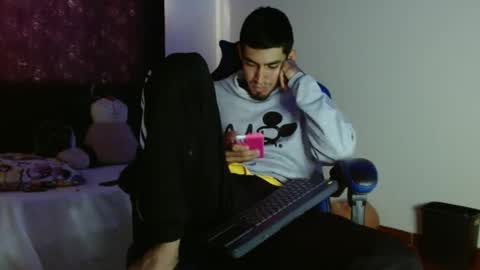 Snapshot of cash_master_san chatting on 12/14/25, 04:45 Cash Master San online show from 12/14/25, 04:45