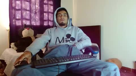 Snapshot of cash_master_san chatting on 12/19/25, 01:51 Cash Master San online show from 12/19/25, 01:51