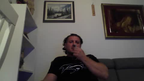 Snapshot of cashmaster33 chatting on 02/14/25, 09:53 cashmaster33 online show from 02/14/25, 09:53
