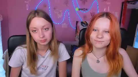 Snapshot of cassandra_nik chatting on 06/12/26, 12:15 Cassandra online show from 06/12/26, 12:15