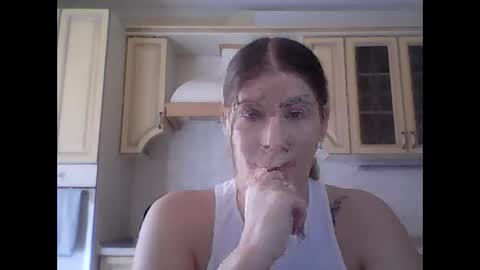 Snapshot of cassandragood chatting on 10/22/25, 07:08 Lena online show from 10/22/25, 07:08