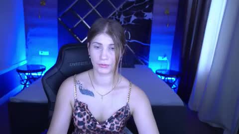 Lena online show from 11/11/25, 08:03