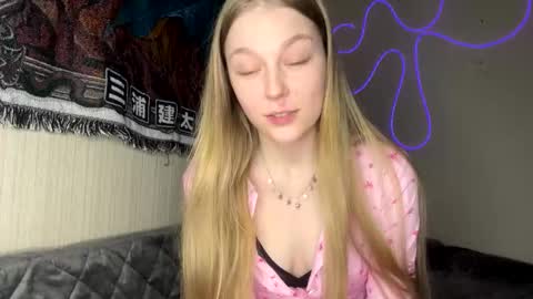 Cassandra online show from 03/06/26, 06:15