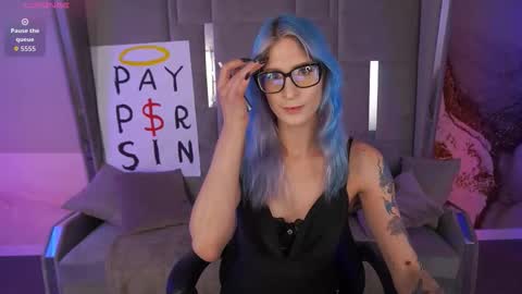 Cassandra online show from 10/30/25, 11:16