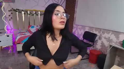 Snapshot of casse_tay chatting on 07/12/26, 03:52 casse_tay online show from 07/12/26, 03:52