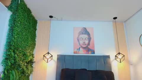 cassie_bloom online show from 12/19/25, 10:44