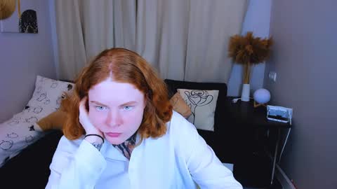Snapshot of cassie_xkiss chatting on 12/17/24, 07:48 Cassie online show from 12/17/24, 07:48