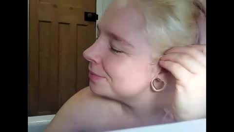 Snapshot of cassieluna chatting on 02/23/26, 08:44 Cassie online show from 02/23/26, 08:44