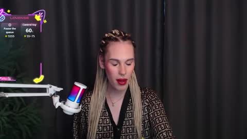 Cassie online show from 12/18/25, 07:47