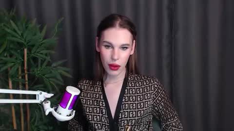 Cassie online show from 12/22/25, 09:34