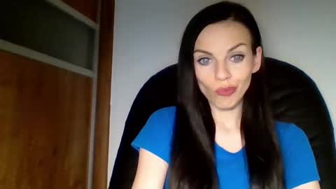 Snapshot of cassiexqueen chatting on 03/04/25, 07:22 Cassie online show from 03/04/25, 07:22