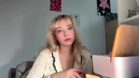 Olivia online show from 02/20/26, 08:16