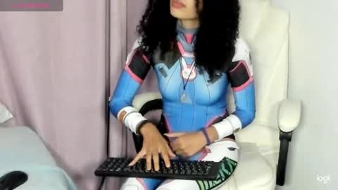 Snapshot of cassiophea_ chatting on 01/07/25, 04:39 Cami online show from 01/07/25, 04:39