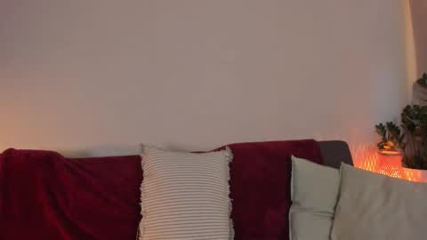  cassandra  online show from 10/27/25, 01:59