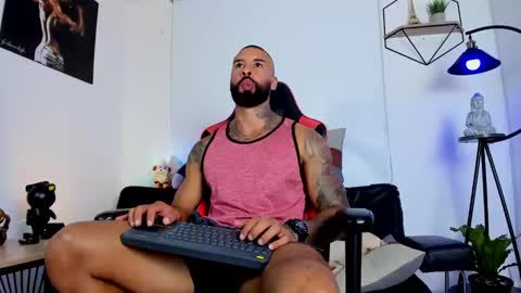 Snapshot of casticatheking chatting on 01/11/25, 07:59 Matheo Brown online show from 01/11/25, 07:59