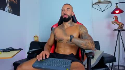 Snapshot of casticatheking chatting on 02/12/25, 11:30 Matheo Brown online show from 02/12/25, 11:30