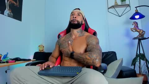 Snapshot of casticatheking chatting on 02/13/25, 10:00 Matheo Brown online show from 02/13/25, 10:00