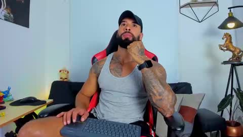 Snapshot of casticatheking chatting on 02/17/25, 04:37 Matheo Brown online show from 02/17/25, 04:37