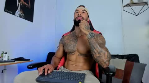 Snapshot of casticatheking chatting on 03/05/25, 02:36 Matheo Brown online show from 03/05/25, 02:36