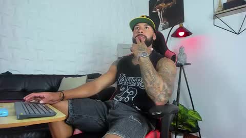 Snapshot of casticatheking chatting on 10/09/25, 12:30 Matheo Brown online show from 10/09/25, 12:30