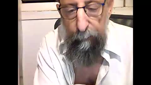 Snapshot of casual53 chatting on 10/14/25, 05:03 casual53 online show from 10/14/25, 05:03