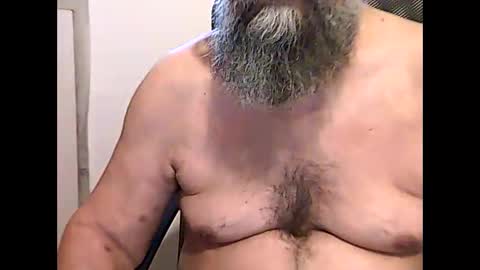 Snapshot of casual53 chatting on 10/26/25, 10:43 casual53 online show from 10/26/25, 10:43
