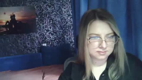Snapshot of casual__vibes chatting on 04/17/26, 10:29 casual__vibes online show from 04/17/26, 10:29