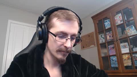 Snapshot of casuallycorrupt chatting on 11/22/25, 01:37 casuallycorrupt online show from 11/22/25, 01:37