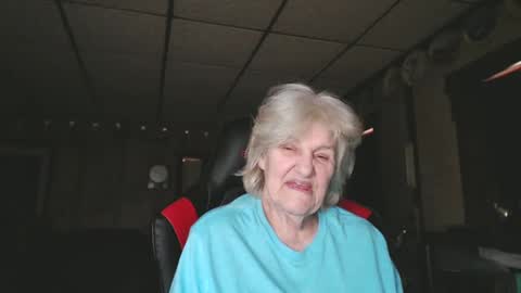 Snapshot of cat9paw chatting on 12/26/24, 06:33 cat online show from 12/26/24, 06:33