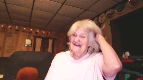 Snapshot of cat9paw chatting on 12/30/24, 09:40 cat online show from 12/30/24, 09:40