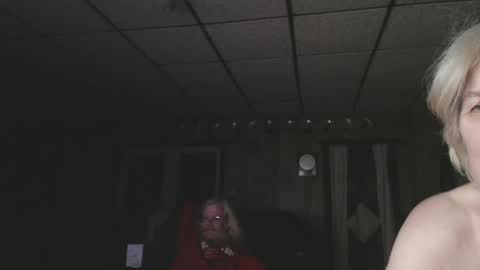 Snapshot of cat9paw chatting on 01/01/25, 04:07 cat online show from 01/01/25, 04:07