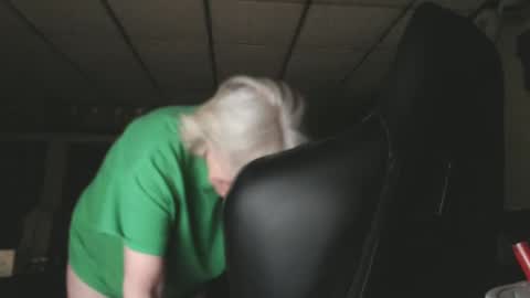 Snapshot of cat9paw chatting on 01/01/25, 05:22 cat online show from 01/01/25, 05:22