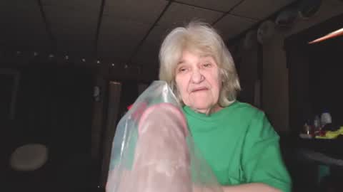 Snapshot of cat9paw chatting on 01/14/25, 05:45 cat online show from 01/14/25, 05:45