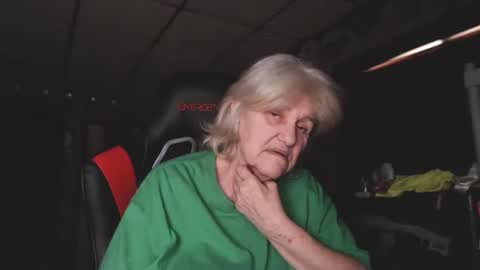 Snapshot of cat9paw chatting on 01/15/25, 07:12 cat online show from 01/15/25, 07:12