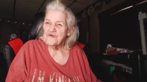 Snapshot of cat9paw chatting on 01/28/25, 09:40 cat online show from 01/28/25, 09:40