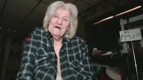 Snapshot of cat9paw chatting on 02/03/25, 08:35 cat online show from 02/03/25, 08:35