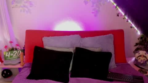 Cata green model independient online show from 01/18/25, 08:51