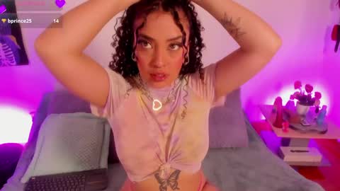 Cata green model independient online show from 04/17/26, 07:28